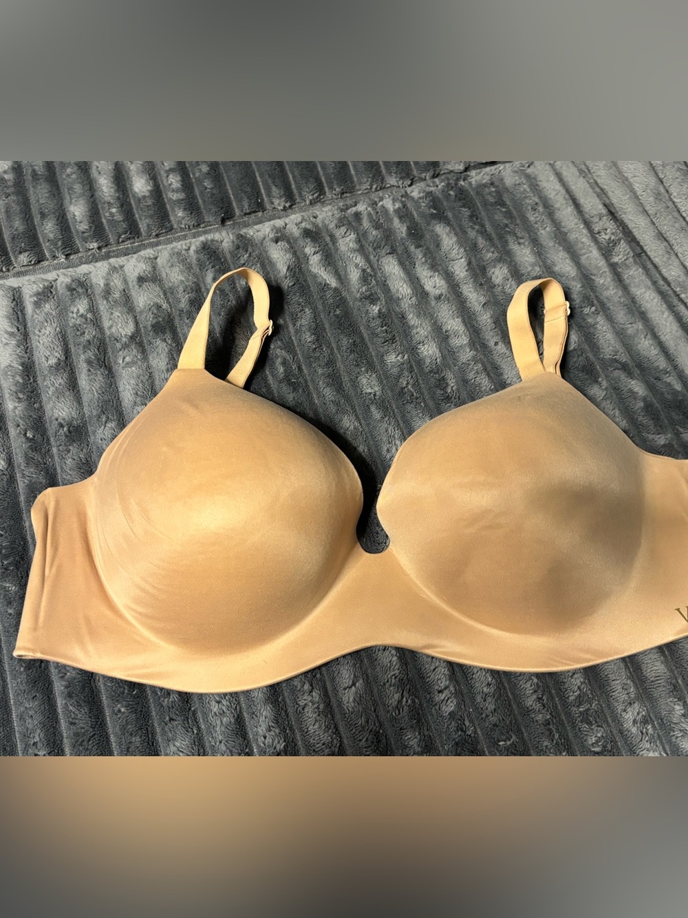 Victoria's Secret Smooth Perfect Shape Bra in Tan
